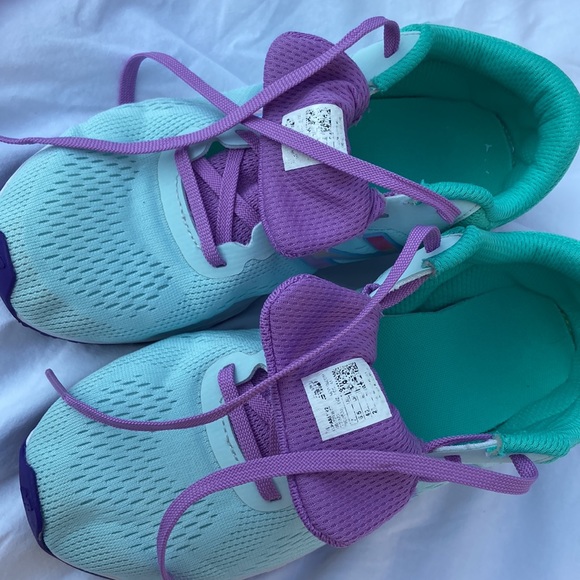 GUC Cute NewBalance Sz-7Y=Women-8.5 Tried On, Washed But Didn’t Wear, 8/10rated - Picture 5 of 16